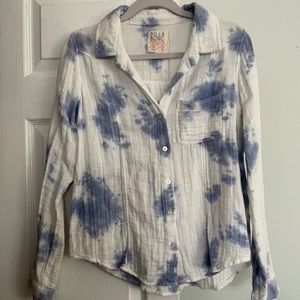 Billabong tie-dye button down shirt